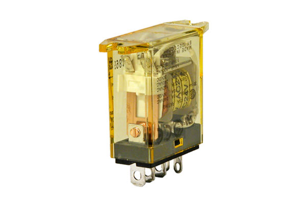 IDEC Compact Power Relay; 10A; SPDT; 12VDC; 5-Blade w/ flange mount