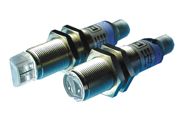 IDEC Photoelectric Sensor; Opposed - Receiver; 18mm Barrel - Side Sensor; 50m Range; 10-30VDC; 2PNP; LO/DO Configurable; M12 QD