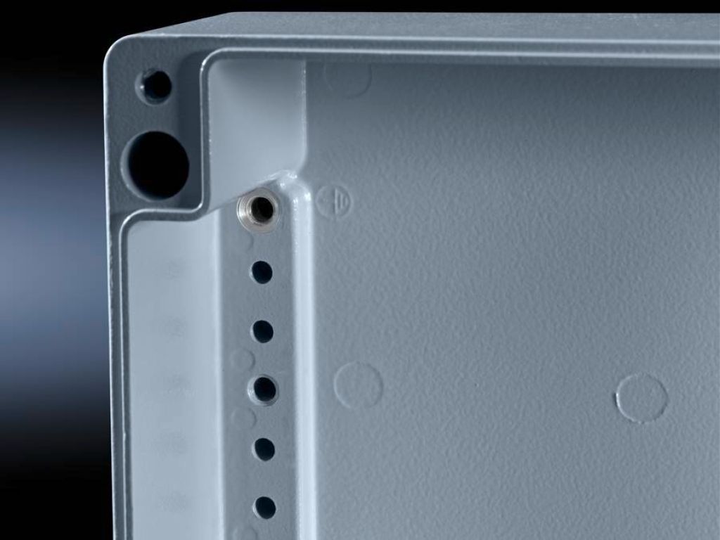 Spray-finished cast aluminium enclosure. Protection category IP 66.